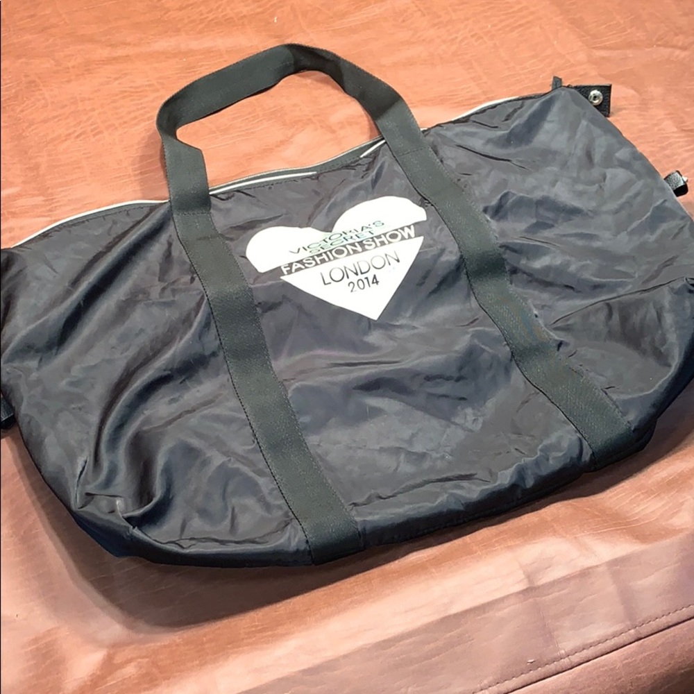 VS fashion show tote